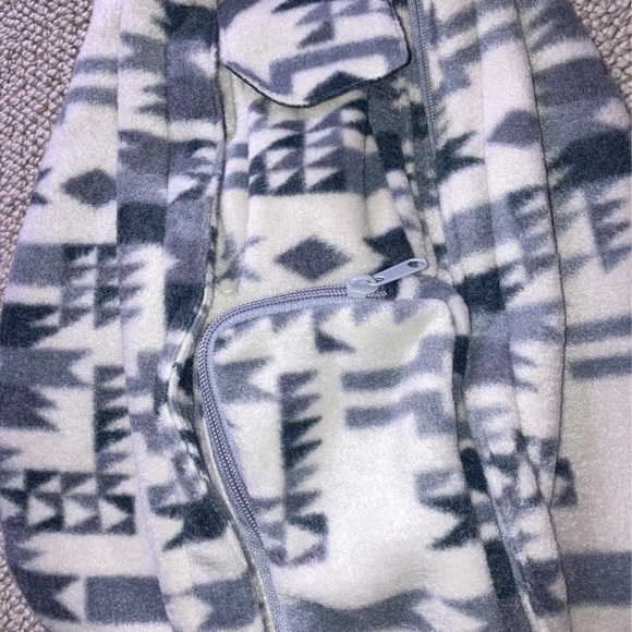 NWT KAVU Rope Sling Bag - Picture 3 of 4